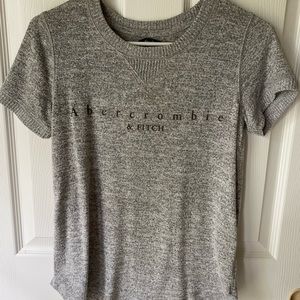Women’s Abercrombie tee shirt